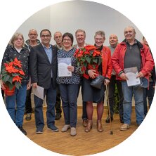 Mitgliederehrung beim AWO Kreisverband Bremerhaven (von links): Hans-Hermann Strapko, Sybille Böschen (Vorstand), Ole Claas Neubauer,  Ute Niehaus, Axel Böhm, Muhlis Kocaaga, Peter Dierschke, Gunda Türk, Vorstandsvorsitzender Dr. Uwe Lissau, Tarja Weyer, Günter Schmidt,  Rihart Marinkov, Silke Rupietta (Geschäftsführung Kreisverband), Claus Kaminiarz, Barbara Riechers-Kuhlmann (Vorstand), Hans-Werner Busch.        Fotos: AWO/Simone Hryzyk | © Simone Hryzyk/AWO Bremerhaven